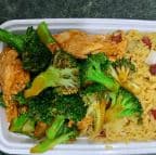 Best C3. Chicken with Broccoli Combination Dinner in Queens, NY